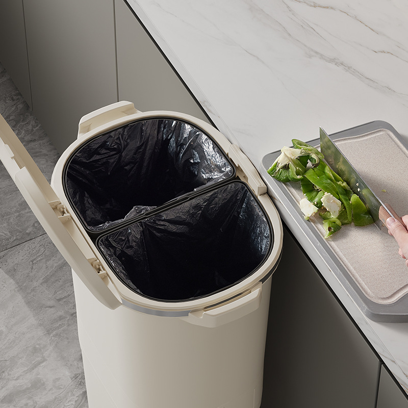 ‌Step Pedal Kitchen Bin - Odor - Commercial Kitchen Trash Can recensione e prezzo
